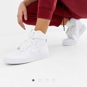 High Top Air Force 1’s